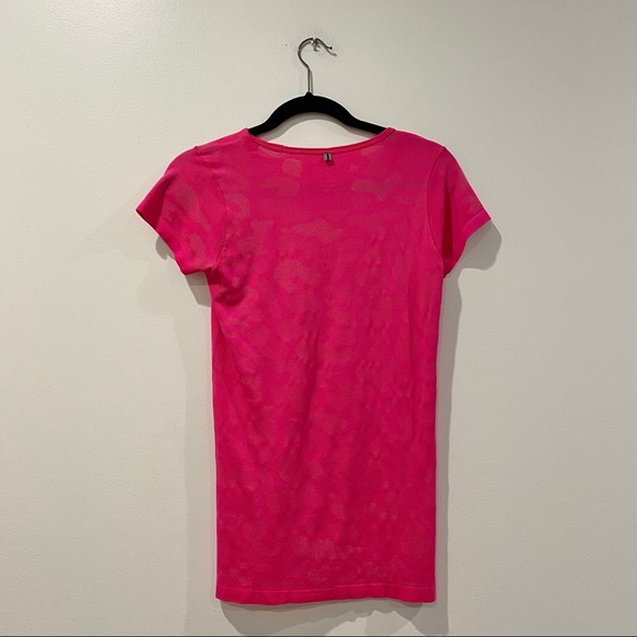 Nike Pink Camo Short Sleeve Shirt - Picture 2 of 8